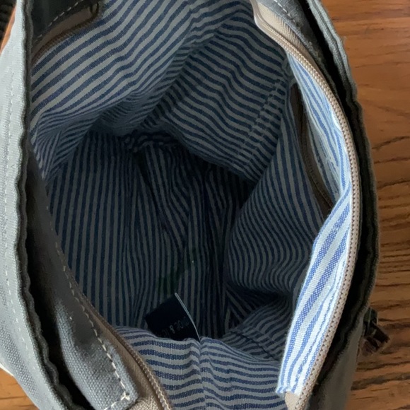 Chloe & Lex Zip top tote - Picture 4 of 7